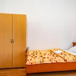 2 Bedroom Gorgeous In Neviđane