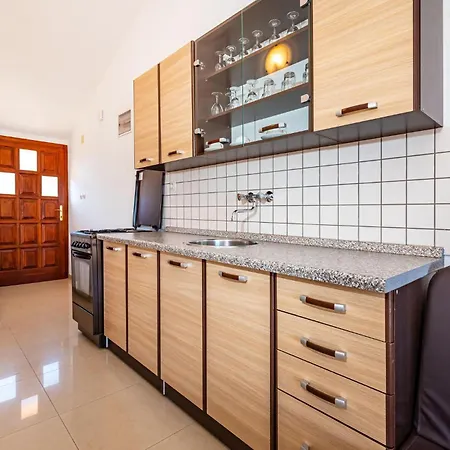 In With House Sea View Apartment *