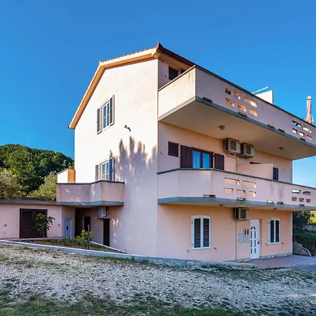 In With House Sea View * Neviđane