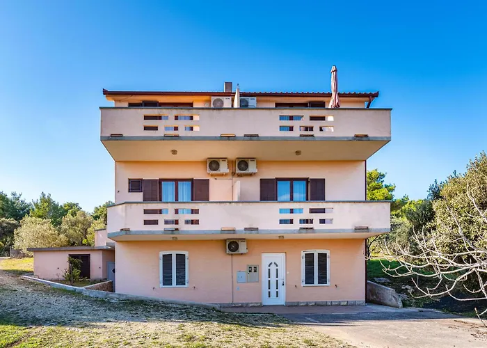 2 Bedroom Amazing In *